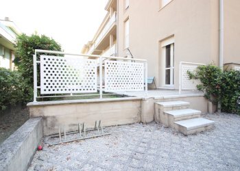 vendesi appartamento piano rialzato giardino lucca - Apartment Via Carlo Massei 129, Lucca - photo 15