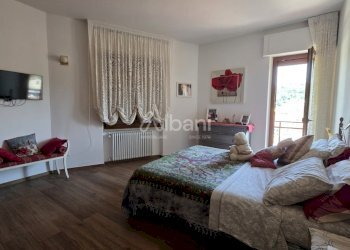 AR601_attico-con terrazza vista mare- pentalocale - Attic Arcola - photo 22