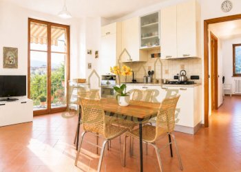 Soggiorno - Appartamento Via Privata Gabella 7, Maccagno con Pino e Veddasca - foto 2