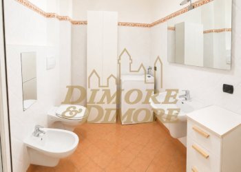 Bagno con doccia - Appartamento Via Privata Gabella 7, Maccagno con Pino e Veddasca - foto 10