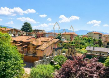 Vista dal balcone - Appartamento Via Privata Gabella 7, Maccagno con Pino e Veddasca - foto 17