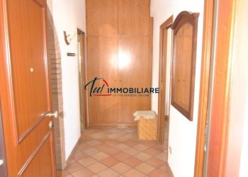 ARMADIO A MURO - Three-room apartment Via Giovanni Guarducci 14, Livorno - photo 7