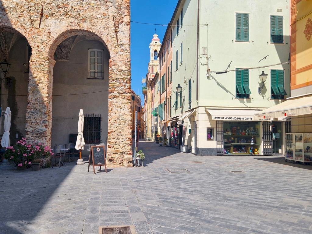 Shop Piazza Rocca, Loano - photo 1