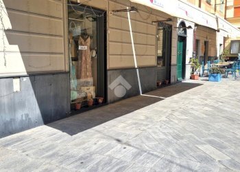 Shop Piazza Rocca, Loano - photo 10