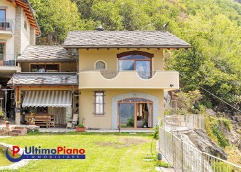 FACCIATA E GIARDINO - Casa indipendente Via Ivery 4, 4, Pont-Saint-Martin - foto 3