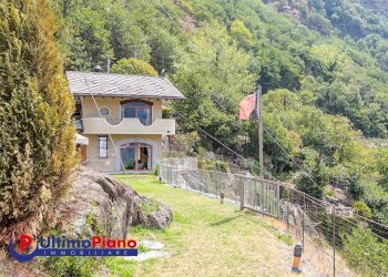 FACCIATA E GIARDINO - Casa indipendente Via Ivery 4, 4, Pont-Saint-Martin - foto 4