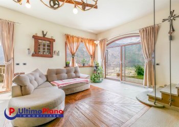 SOGGIORNO - Casa indipendente Via Ivery 4, 4, Pont-Saint-Martin - foto 8