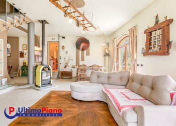 SOGGIORNO - Casa indipendente Via Ivery 4, 4, Pont-Saint-Martin - foto 9