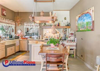 CUCINA ABITABILE - Casa indipendente Via Ivery 4, 4, Pont-Saint-Martin - foto 12