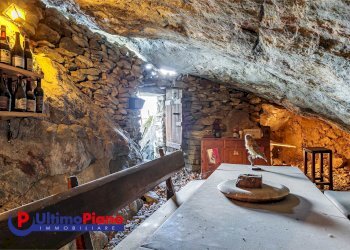 GROTTA - Casa indipendente Via Ivery 4, 4, Pont-Saint-Martin - foto 42