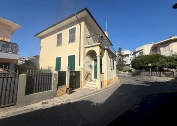 Four-room apartment Via roseto, Bordighera - photo 2