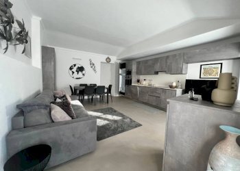 Three-room apartment Alba - photo 2