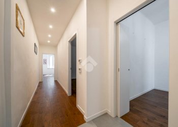Three-room apartment Viale dei Mille, Parma (neighborhood Pablo) - photo 6