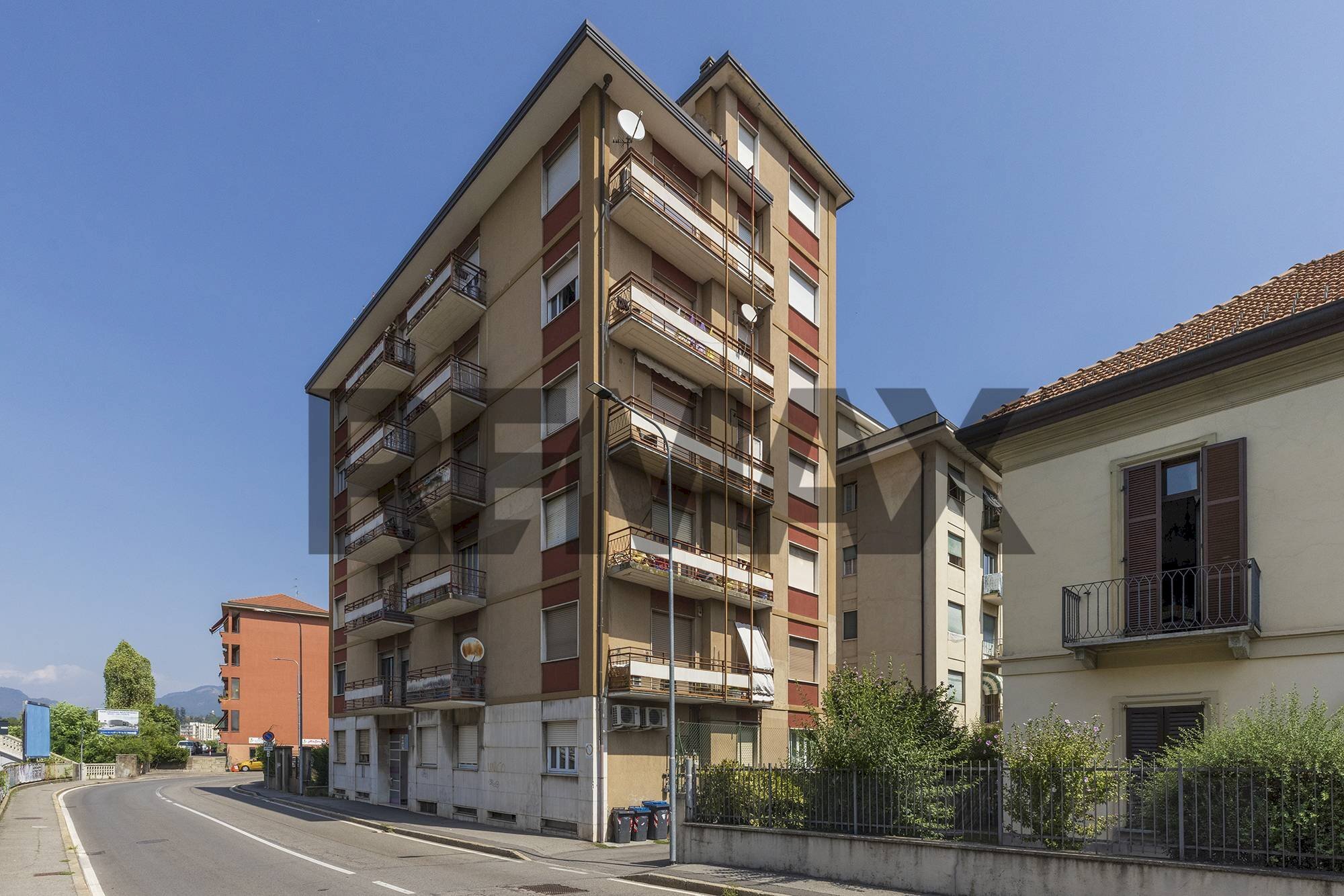 Edificio all\'aperto - Appartamento VIA NINO BIXIO
 
55, Varese - foto 1