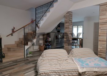 Camera / camera da letto - Villa viadel biancospino
 
116, Anzio - foto 28