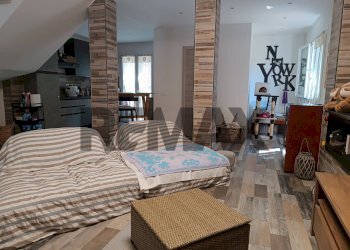 Camera / camera da letto - Villa viadel biancospino
 
116, Anzio - foto 29