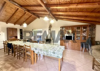 Sala da pranzo - Terreno agricolo contrada guardia maio
S.N., Biancavilla - foto 9