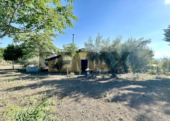 Casa all\'aperto - Terreno agricolo contrada guardia maio
S.N., Biancavilla - foto 42