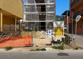 Edificio all\'aperto - Casa semi indipendente VIA CONSOLARE ANTICA
SNC, Capo d'Orlando - foto 2