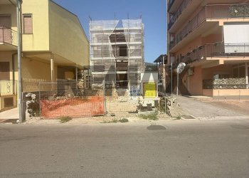 Edificio all\'aperto - Casa semi indipendente VIA CONSOLARE ANTICA
SNC, Capo d'Orlando - foto 11