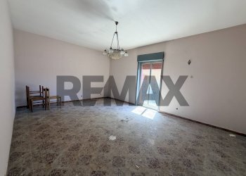 Stanza vuota - Apartment VIA OLIVETO
9, Gaggi - photo 12