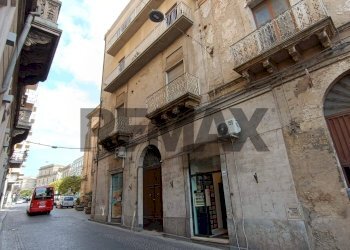Edificio all\'aperto - Apartment Via Roma
 
346, Enna - photo 19