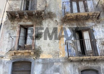 Edificio all\'aperto - Independent house VIA REGINA MARGHERITA
 
195, Castiglione di Sicilia - photo 1