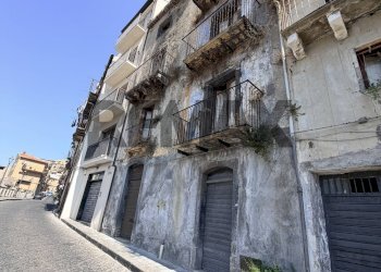Edificio all\'aperto - Independent house VIA REGINA MARGHERITA
 
195, Castiglione di Sicilia - photo 2