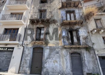 Edificio all\'aperto - Independent house VIA REGINA MARGHERITA
 
195, Castiglione di Sicilia - photo 10