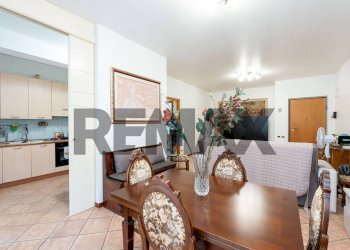 Sala da pranzo - Quadrilocale via san gaetano
 
21, Camporotondo Etneo - foto 5
