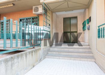 Scale - Quadrilocale via san gaetano
 
21, Camporotondo Etneo - foto 18
