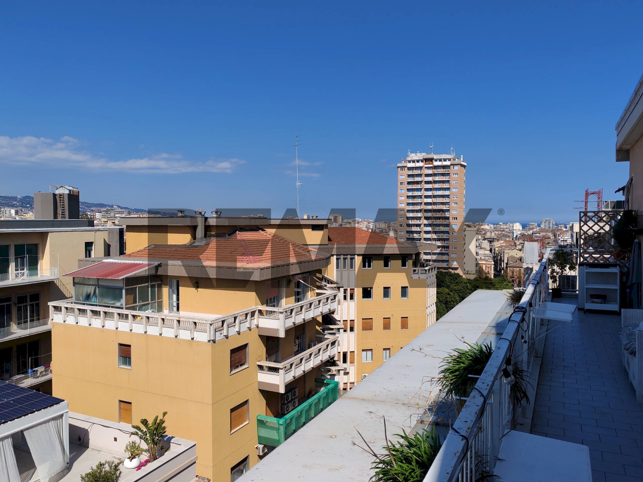 Edificio all\'aperto - Appartamento Via Roccaromana
7, Catania - foto 3