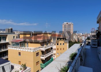 Edificio all\'aperto - Appartamento Via Roccaromana
 
7, Catania - foto 3