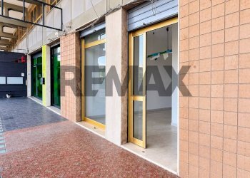 Edificio all\'aperto - Negozio LUNGOMARE GIOACCHINO ROSSINI
26, Augusta - foto 1