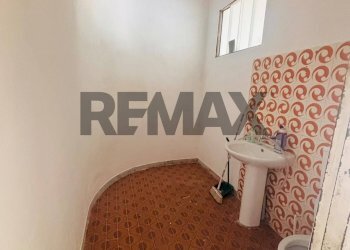 Bagno - Negozio LUNGOMARE GIOACCHINO ROSSINI
26, Augusta - foto 2