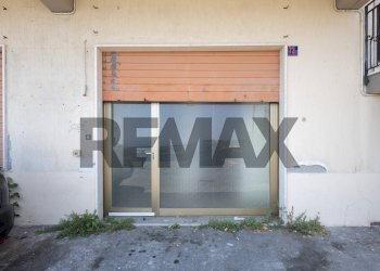 Edificio all\'aperto - Locale Commerciale Viale Alcide de Gasperi
 
73, Acireale - foto 12