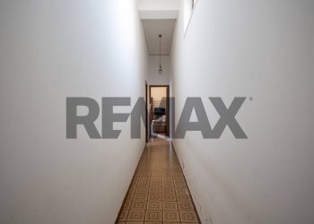 Hall / corridoio - Casa indipendente Tripi
 
30, Acireale - foto 12