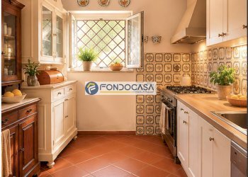 Cucina open space - Casa semi indipendente Via delle Erbe, Pietrasanta - foto 5