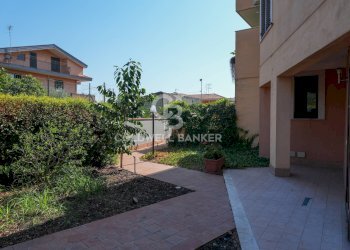 Foto 4 - Villa a Schiera Via Biella (Piano D'Api)
 
28, Acireale - foto 4