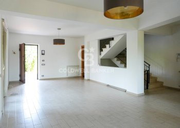 Foto 16 - Villa a Schiera Via Biella (Piano D'Api)
 
28, Acireale - foto 16