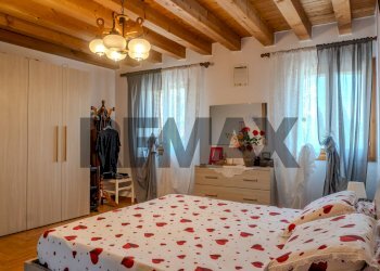 Camera / camera da letto - Casa indipendente Via Santa Margherita
 
51, Valvasone Arzene - foto 11
