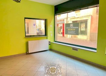 Stanza non arredata - Negozio via Tommaso Vallauri, 52, Chiusa di Pesio - foto 3