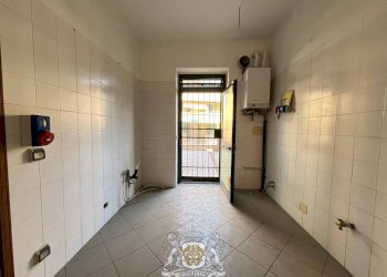 Corridoio - Negozio via Tommaso Vallauri, 52, Chiusa di Pesio - foto 16