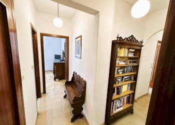 Corridoio - Appartamento via della Repubblica, Camogli - foto 9