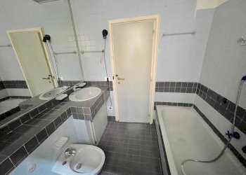 Bagno - Trilocale piazza Giosuè Carducci, Bologna (zona Centro Storico) - foto 14