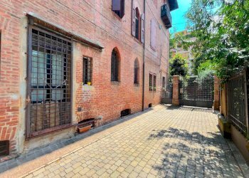 Cortile interno - Trilocale piazza Giosuè Carducci, Bologna (zona Centro Storico) - foto 17