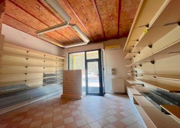 Interno non residenziale - Negozio piazza Giosuè Carducci, San Giovanni in Persiceto - foto 6