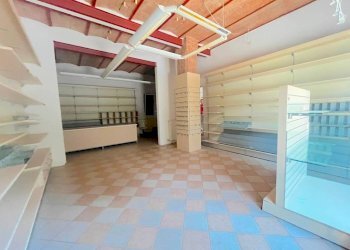 Interno non residenziale - Negozio piazza Giosuè Carducci, San Giovanni in Persiceto - foto 7