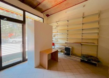 Interno non residenziale - Negozio piazza Giosuè Carducci, San Giovanni in Persiceto - foto 12