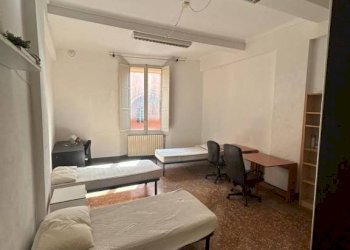 Ufficio - Two-room apartment via Santo Stefano, 154, Bologna (neighborhood Centro Storico) - photo 15